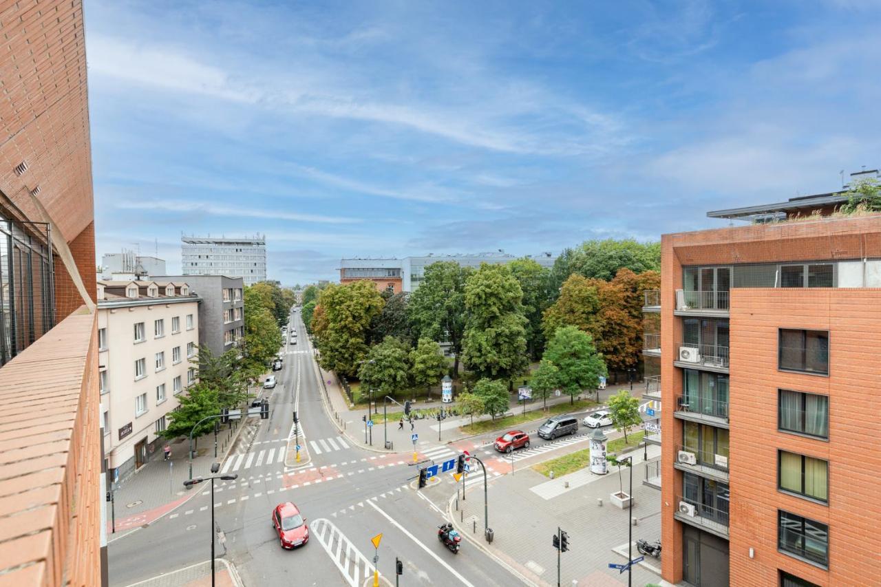 Apartment Modern With Free Parking Spot
