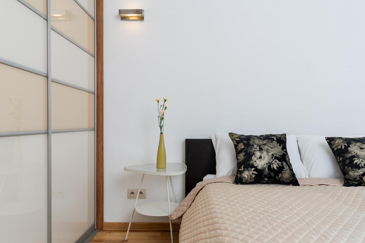 Apartment Modern With Free Parking Spot *