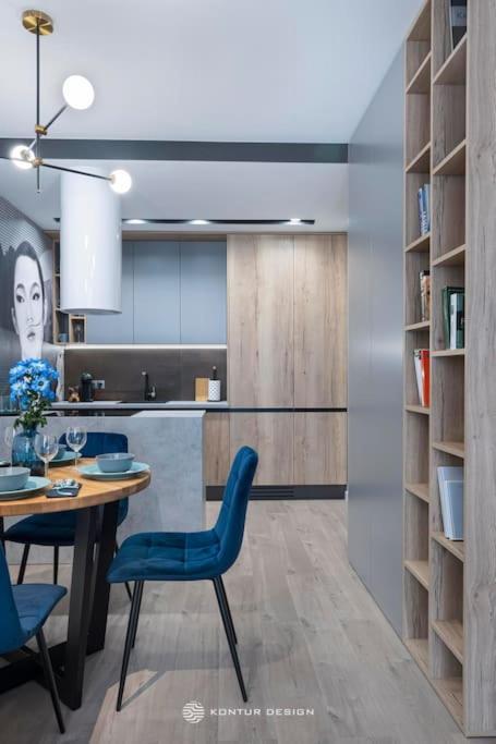 Appartement Of The Kings- Szafir