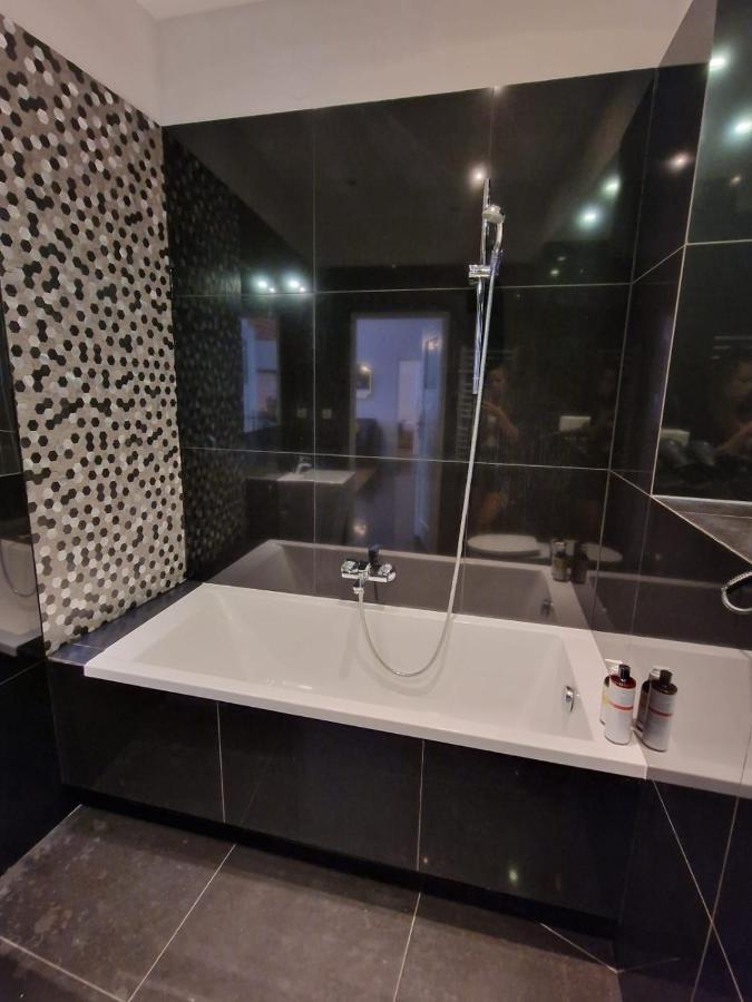 Golden Pearl - Main Square, 100 Sqm, 4