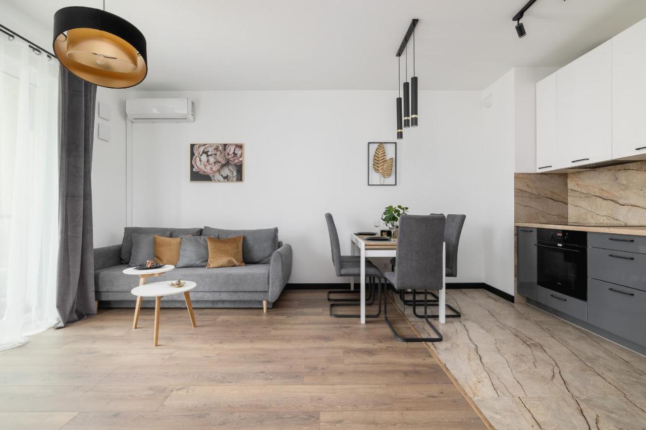 Kopiec Kraka Podgorze With Parking By Renters Apartment