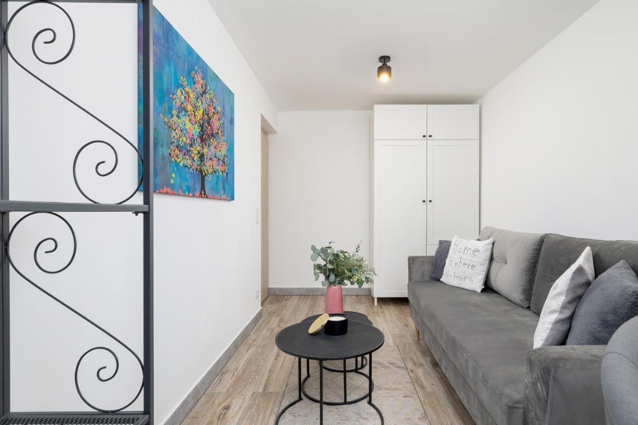 Grzegorzki Moniuszki Cracow By Renters * Krakau