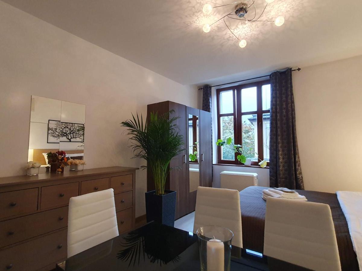 F-3 Rynek-wawel O&p Apartfamily Krakow
