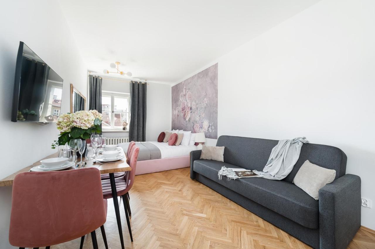 Gallery 7 - 6 Apartment *