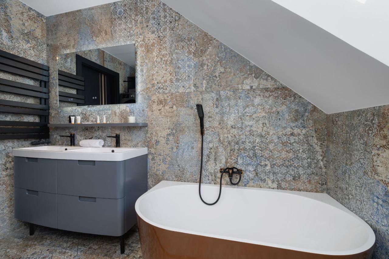 The Historic Kazimierz District - With Parking By Renters Apartment Krakow