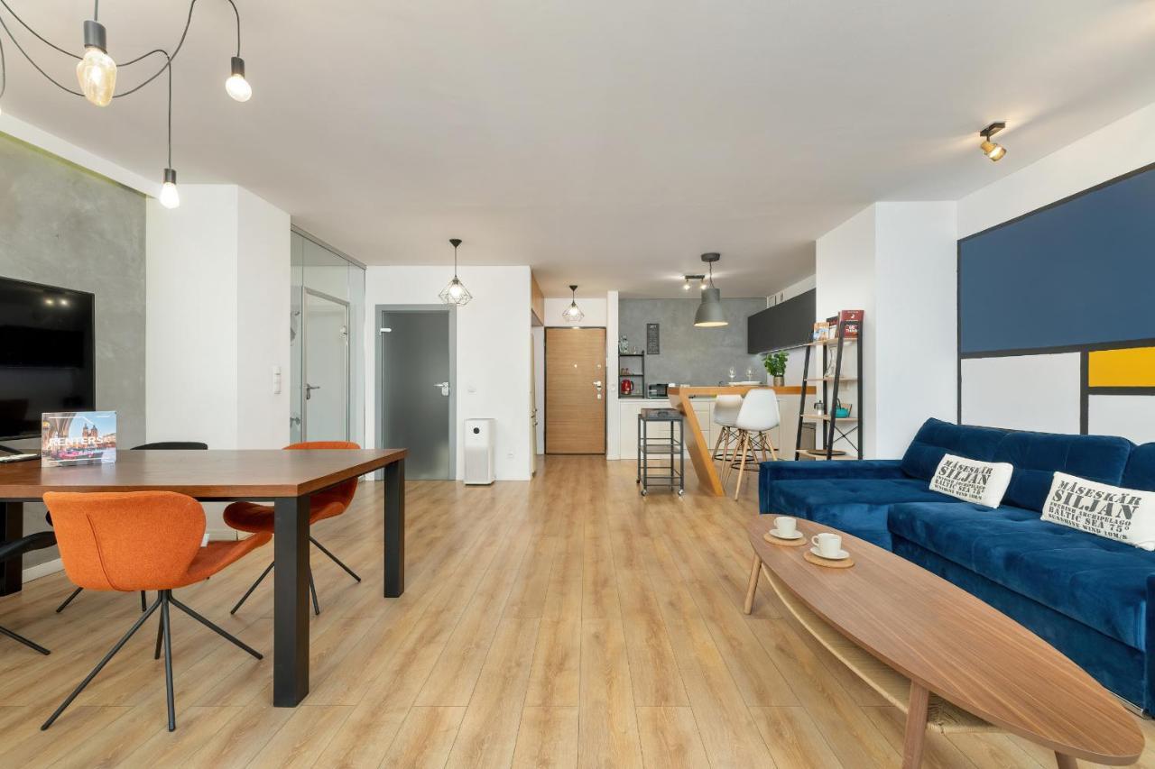 Solna Cracow Air-conditioned With Balcony By Renters Apartment