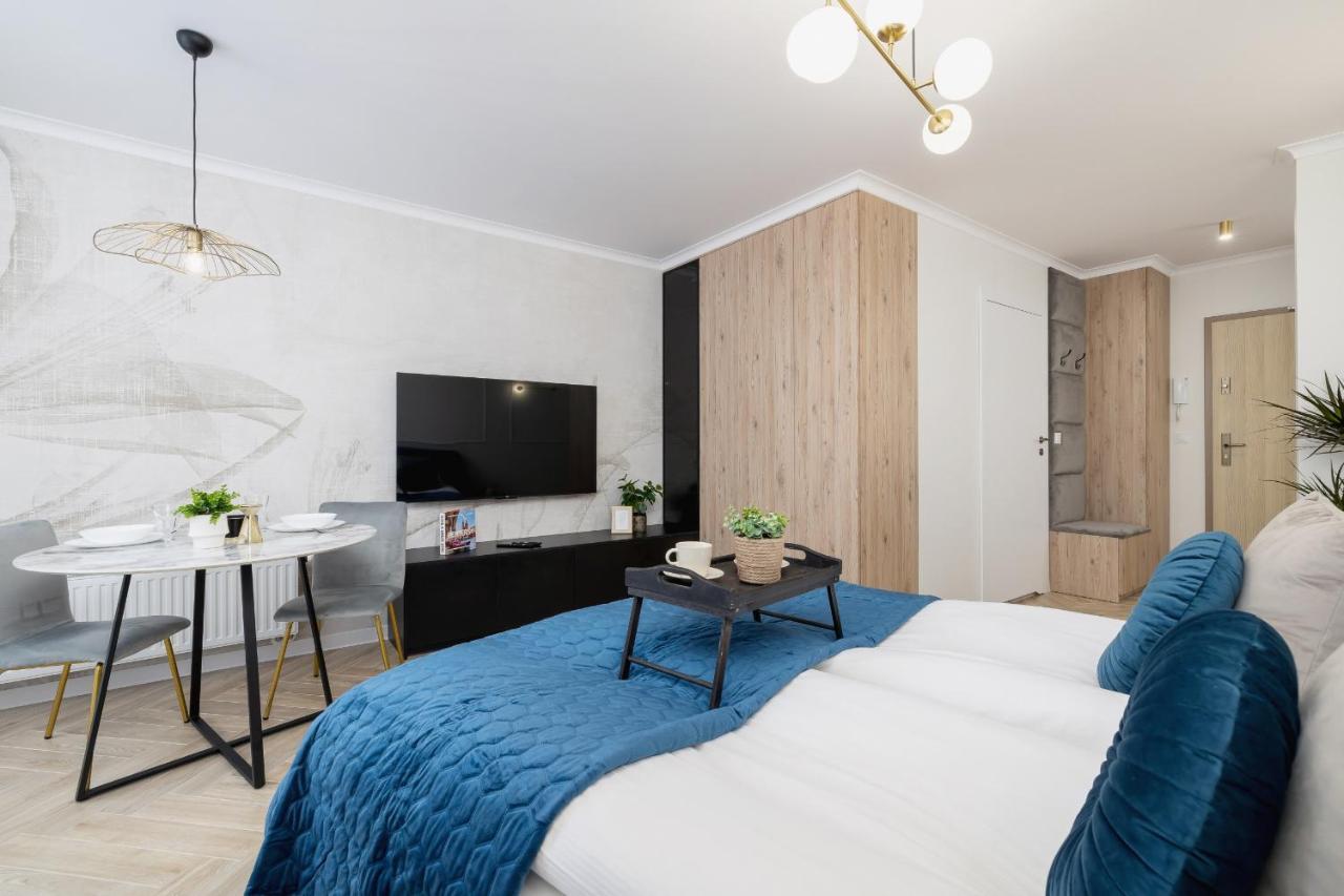 Elegant Szpakowa 10 With 2 Parking Spaces & Terrace By Renters Krakau