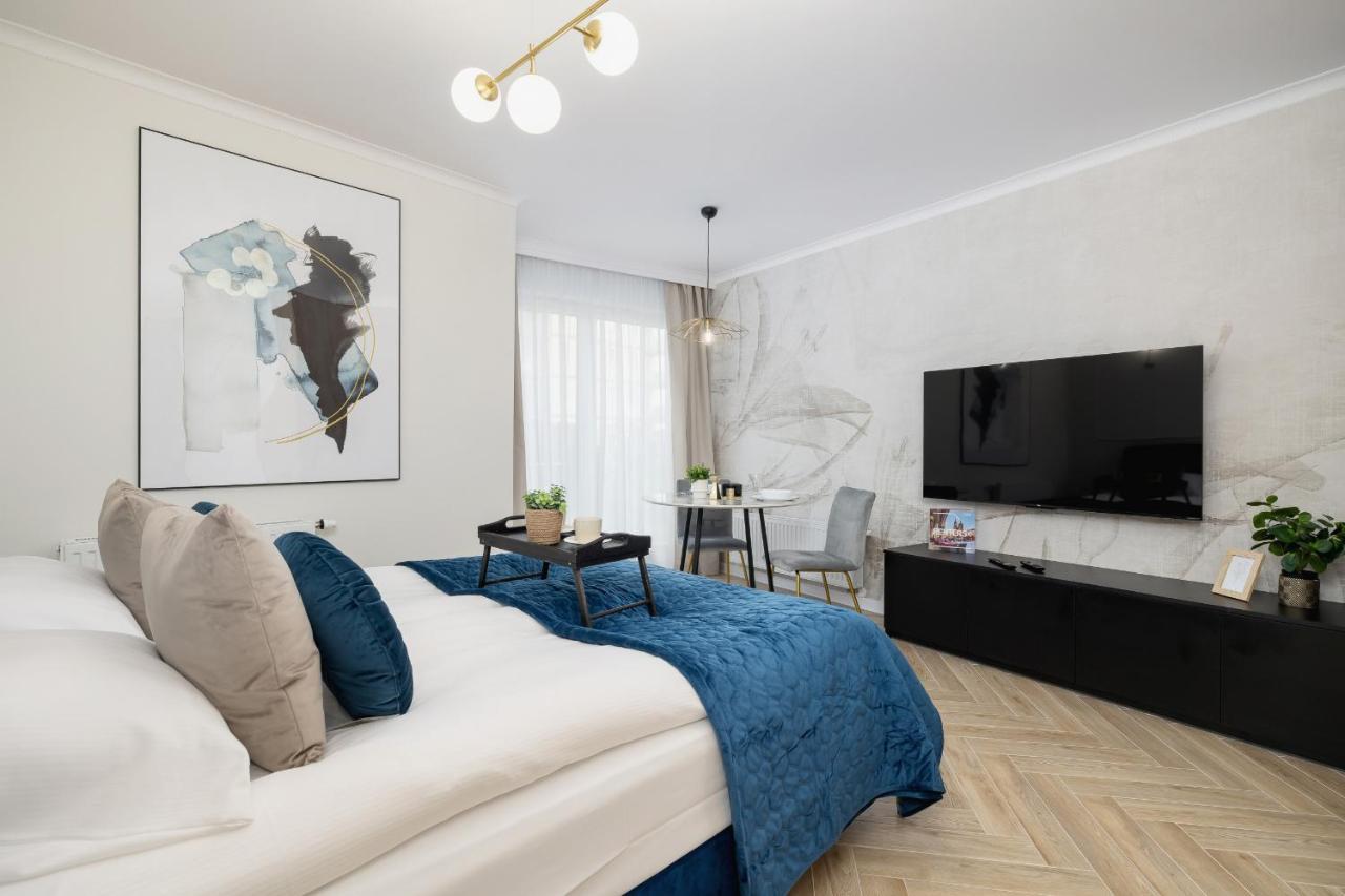 Elegant Szpakowa 10 With 2 Parking Spaces & Terrace By Renters