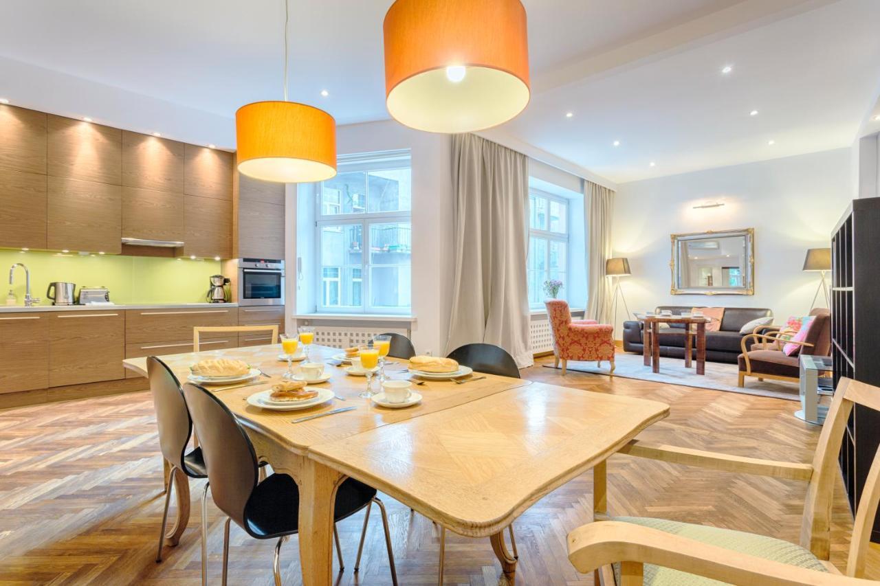 Tyzenhauz Krowoderska Street Apartment *
