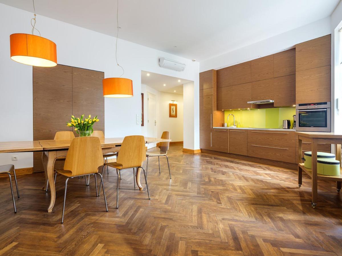 Tyzenhauz Krowoderska Street Apartment *