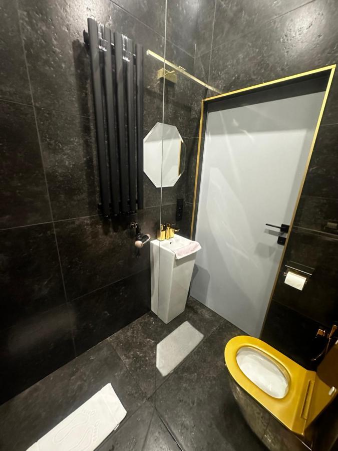 Apartamento Shine Prywatne Jacuzzi Starowislna Cracóvia