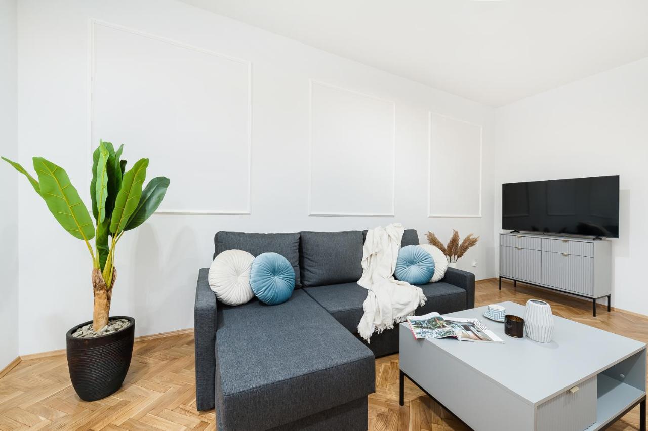 Apartment Gallery 7 - 3 Krakow
