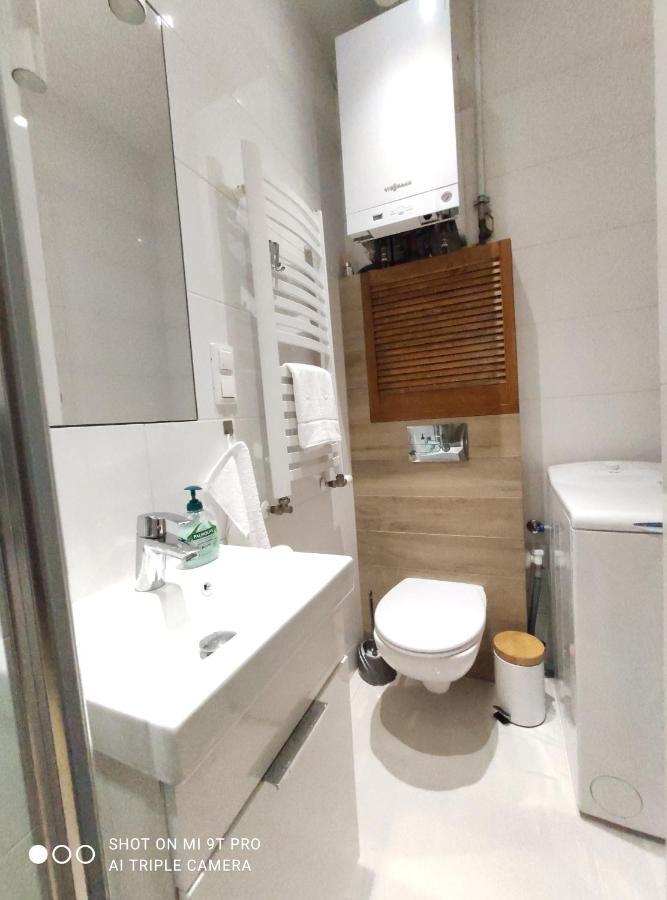 Seventh House Apartment *