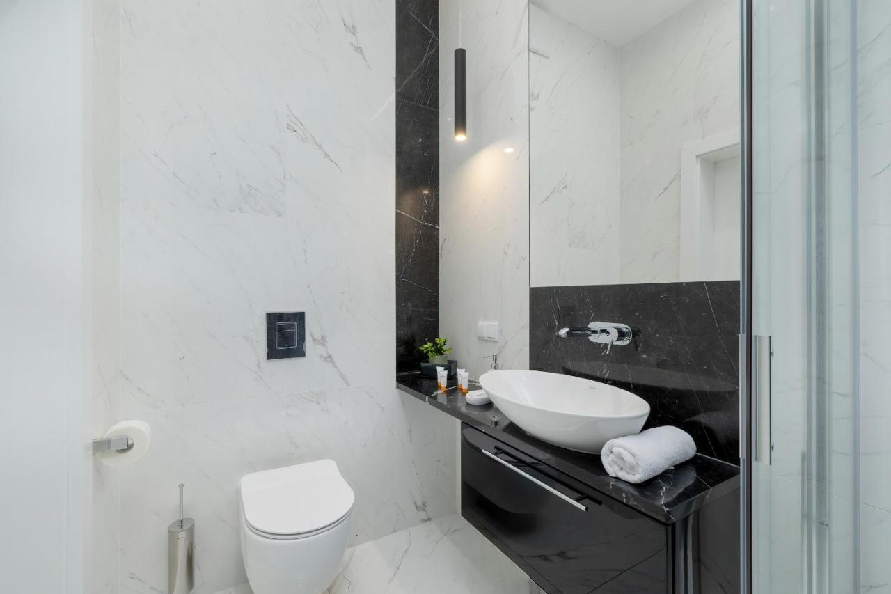 Classy Cracow Rakowicka By Renters Apartment Krakow