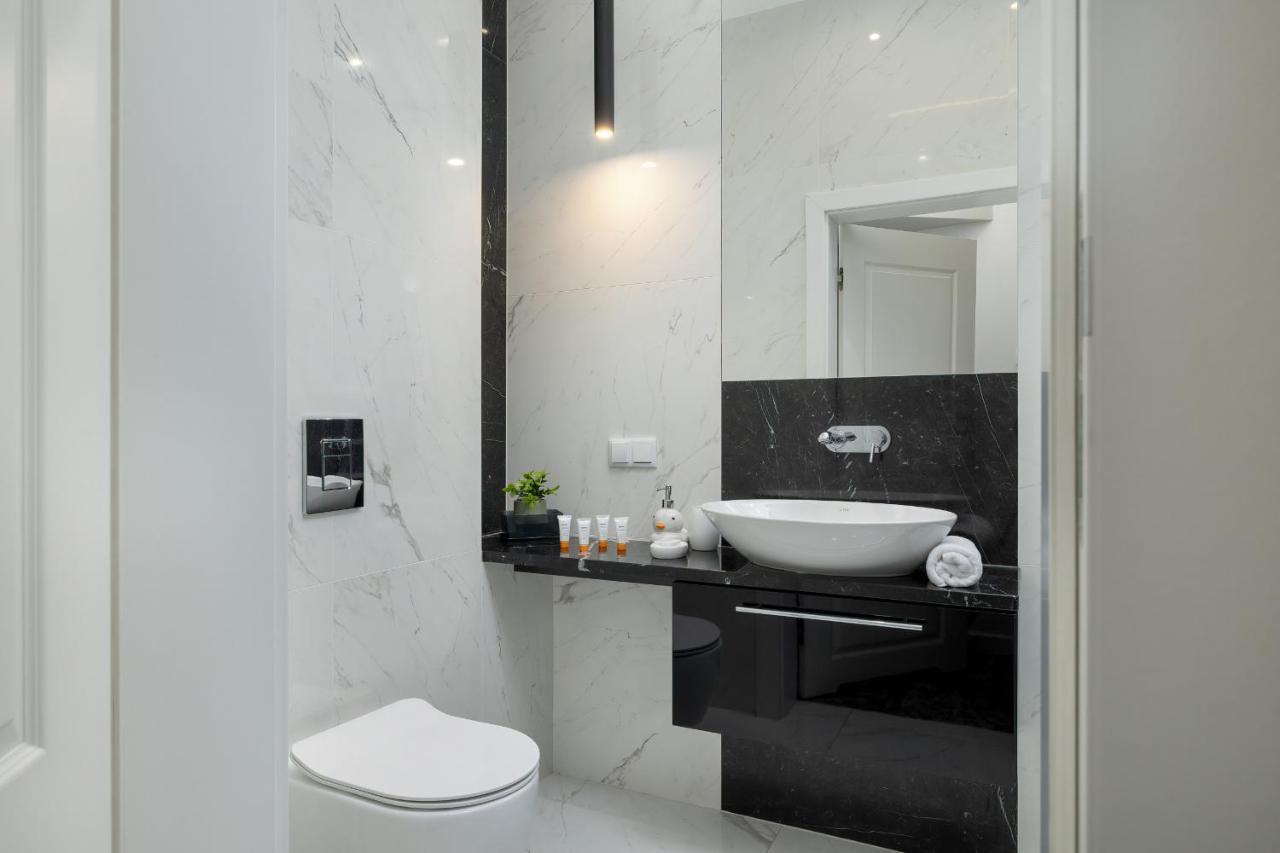 Classy Cracow Rakowicka By Renters Apartment *
