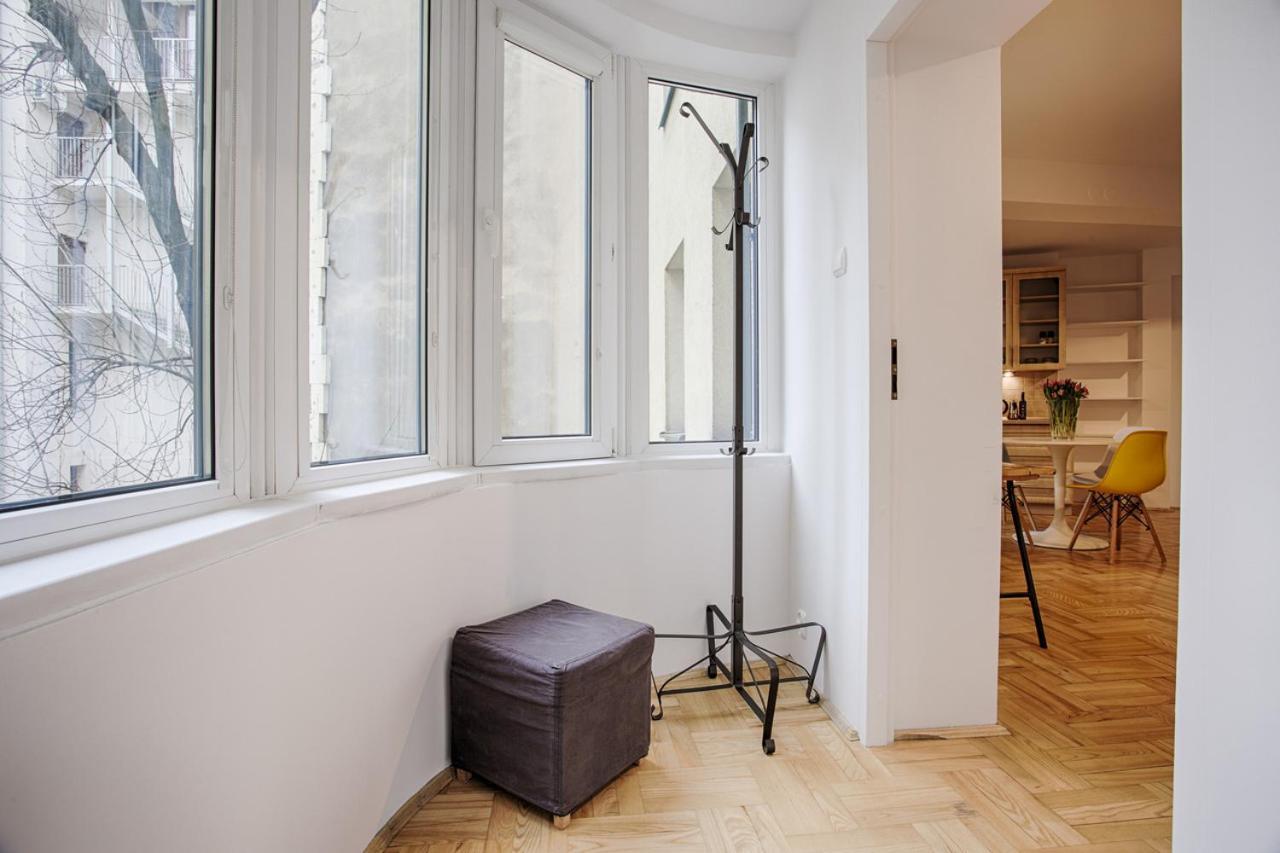 By Tyzenhauz Apartment *