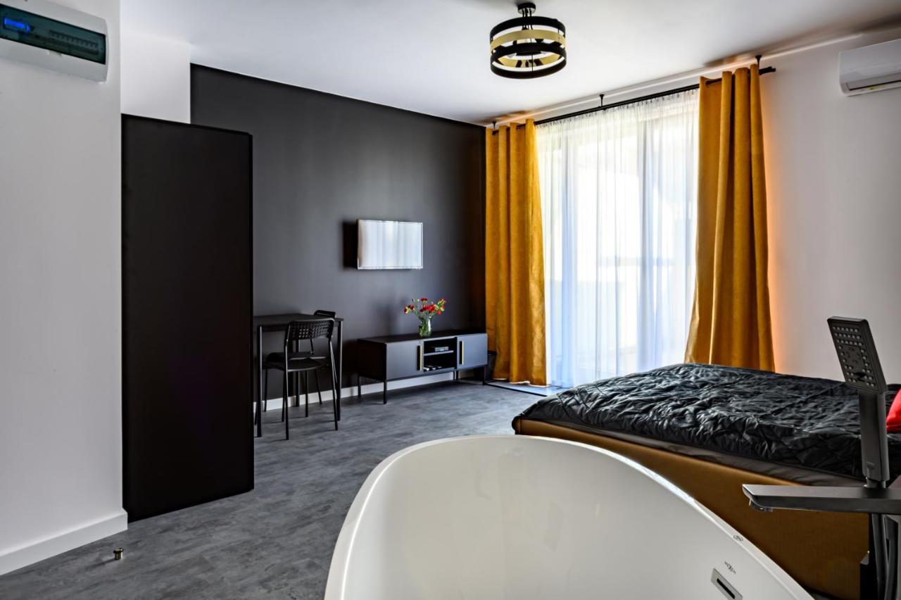 5th Floor Apartment