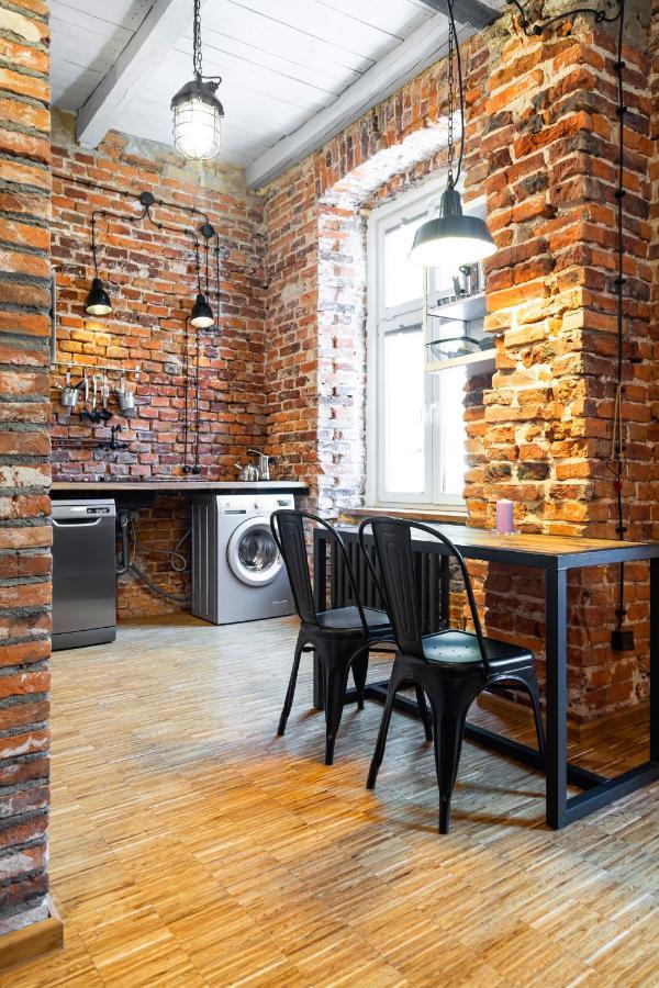 Househost Apartmeni: Podbrzezie 2/20 Krakow