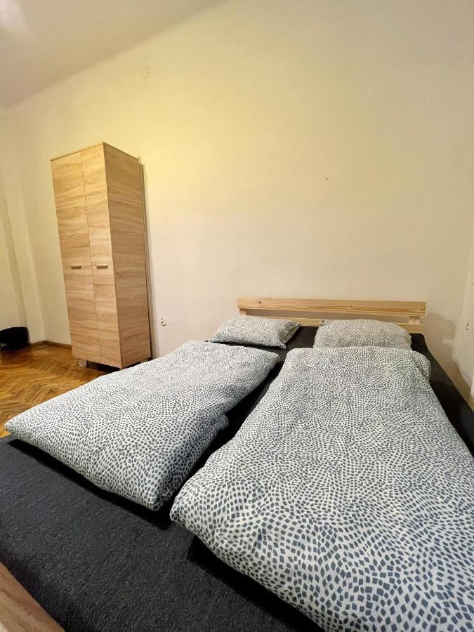 Main Square Apartment