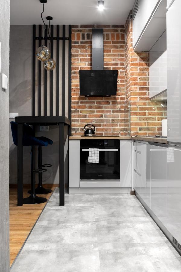 Glowny Comfort With Parking By Rentujemy Krakow