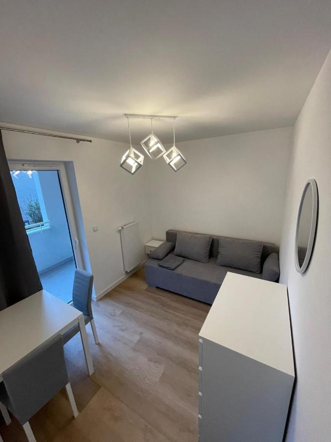 Isabel Apartament *