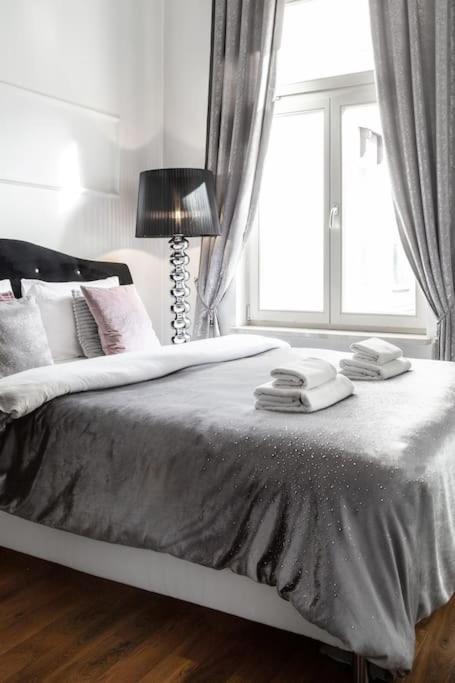 Househost Apartment:lobzowska 22 Kraków