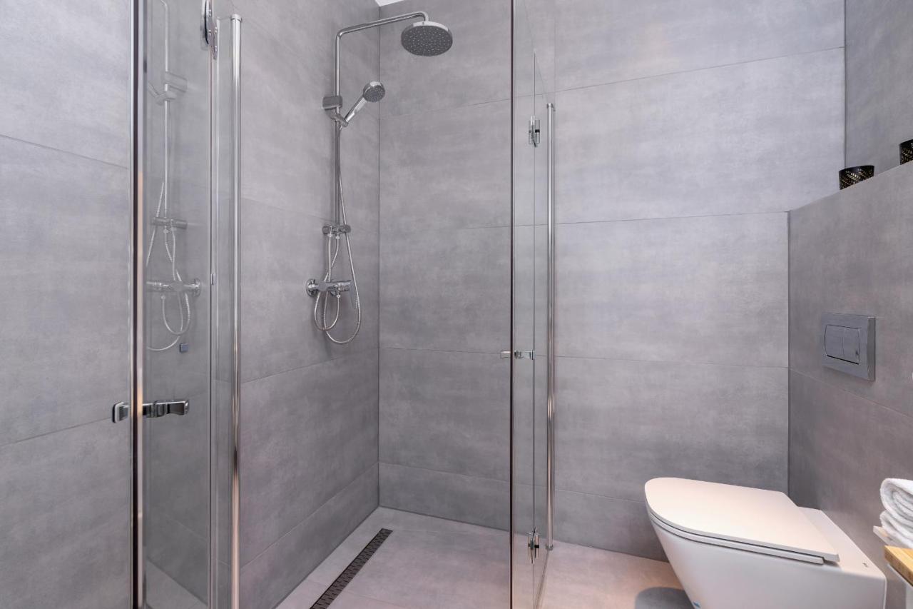 Cracow Bronowicka With Parking By Renters * Krakow