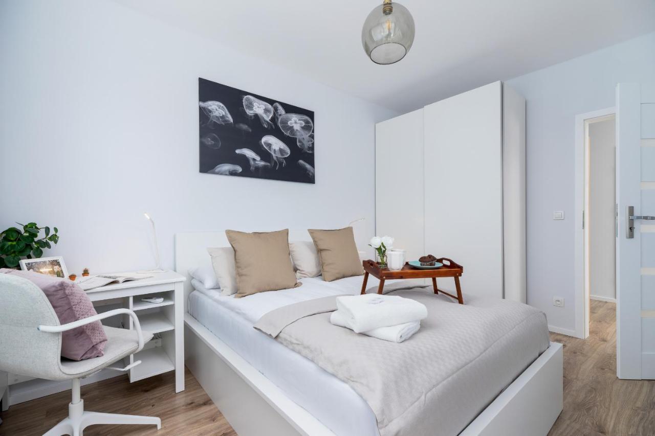 Apartment Cracow Bronowicka With Parking By Renters *