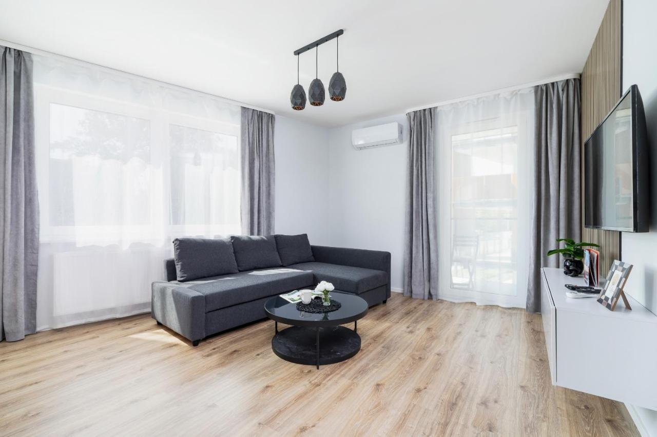 Cracow Bronowicka With Parking By Renters