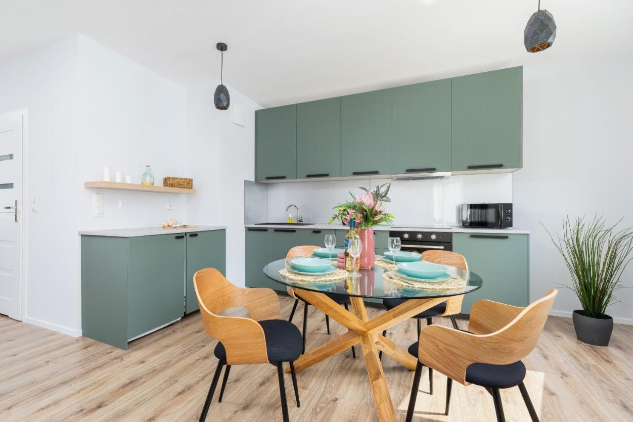 Cracow Bronowicka With Parking By Renters Apartament *
