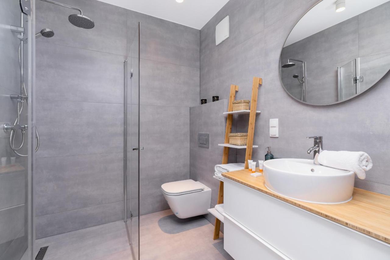 Cracow Bronowicka With Parking By Renters *