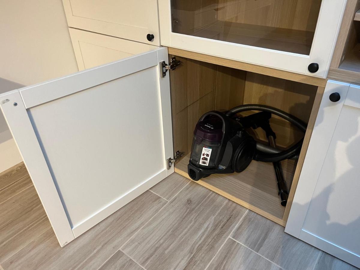 Feelhome With Kitchen