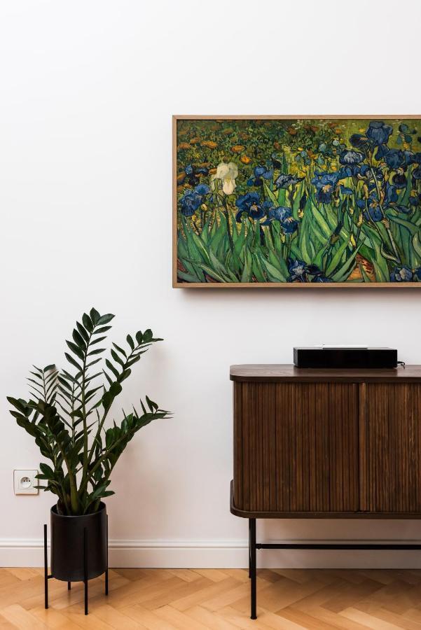Flora Design Old Town- Free Parking Appartement *