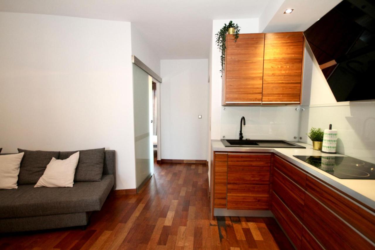 Angel Apartment *