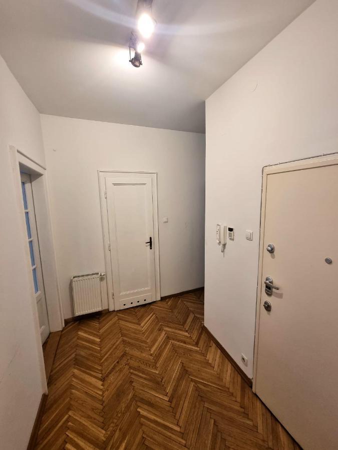 Wide And Bright In * Krakau