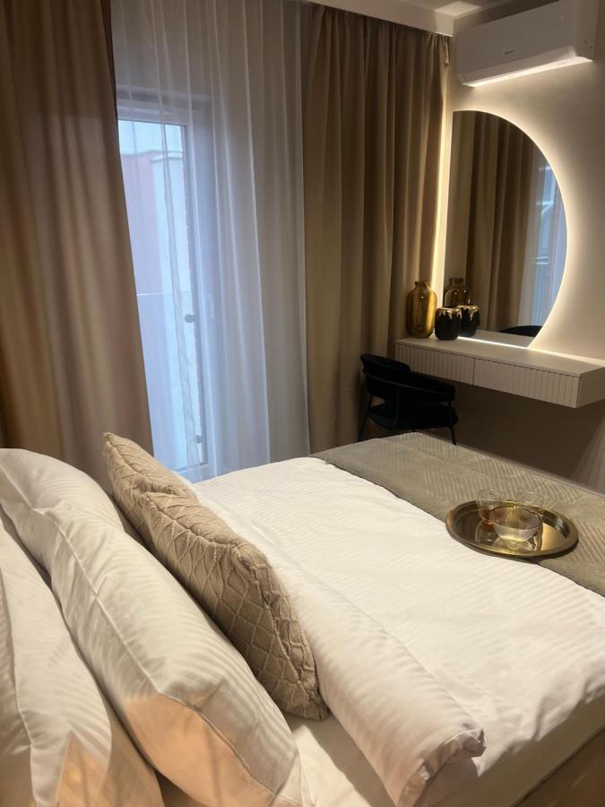 Apartment Crystal Luxury With Free Parking In Cracow For 4 Guests *