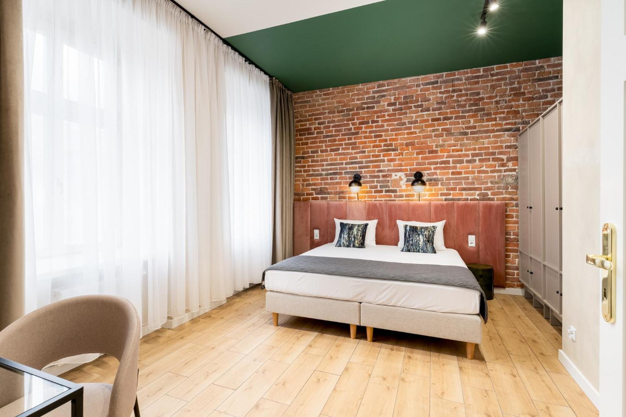 1898 Parkside Boutique Aparthotel 2*