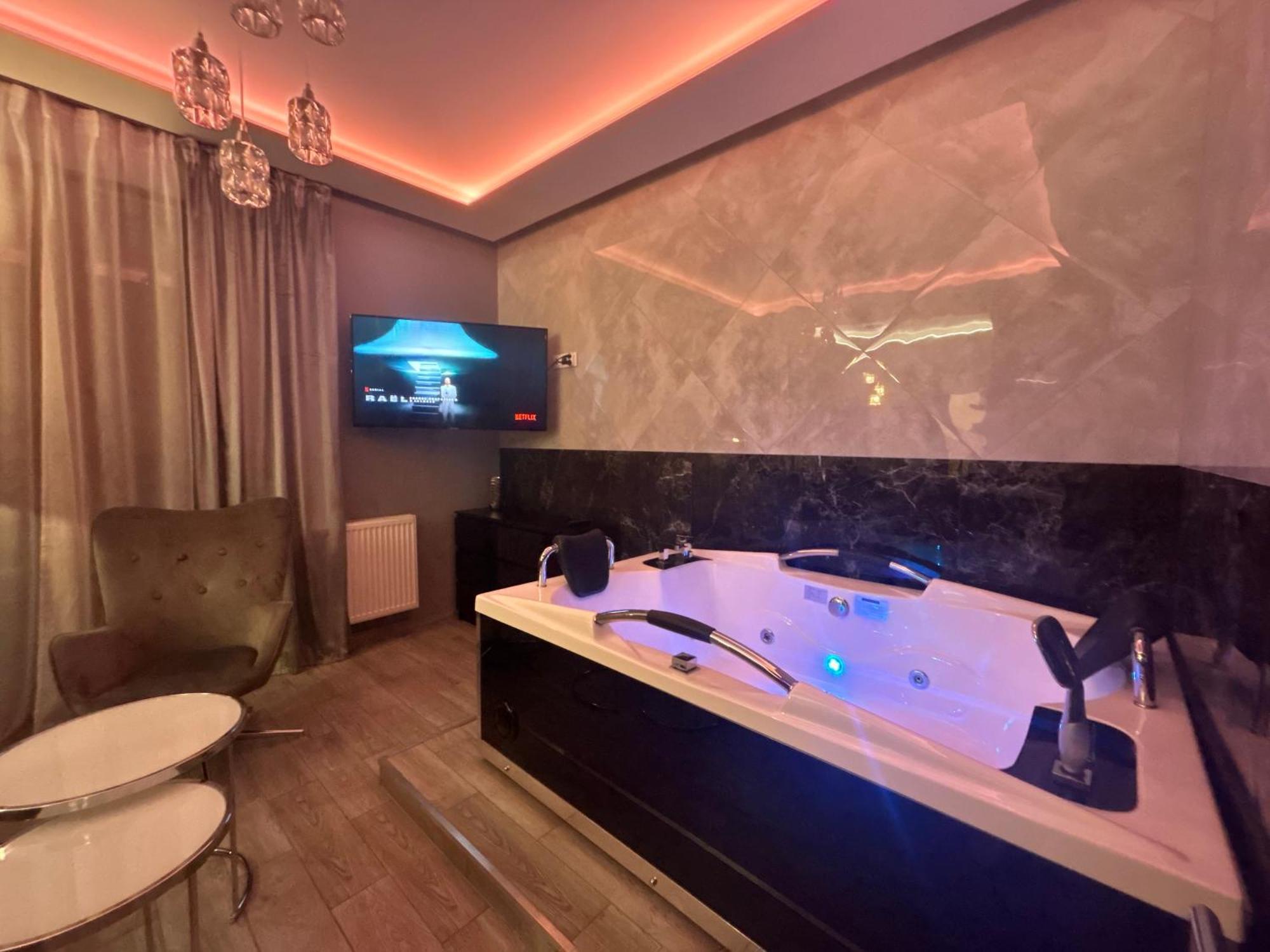 Jacuzzi Glass-house Station Apartamento Cracóvia