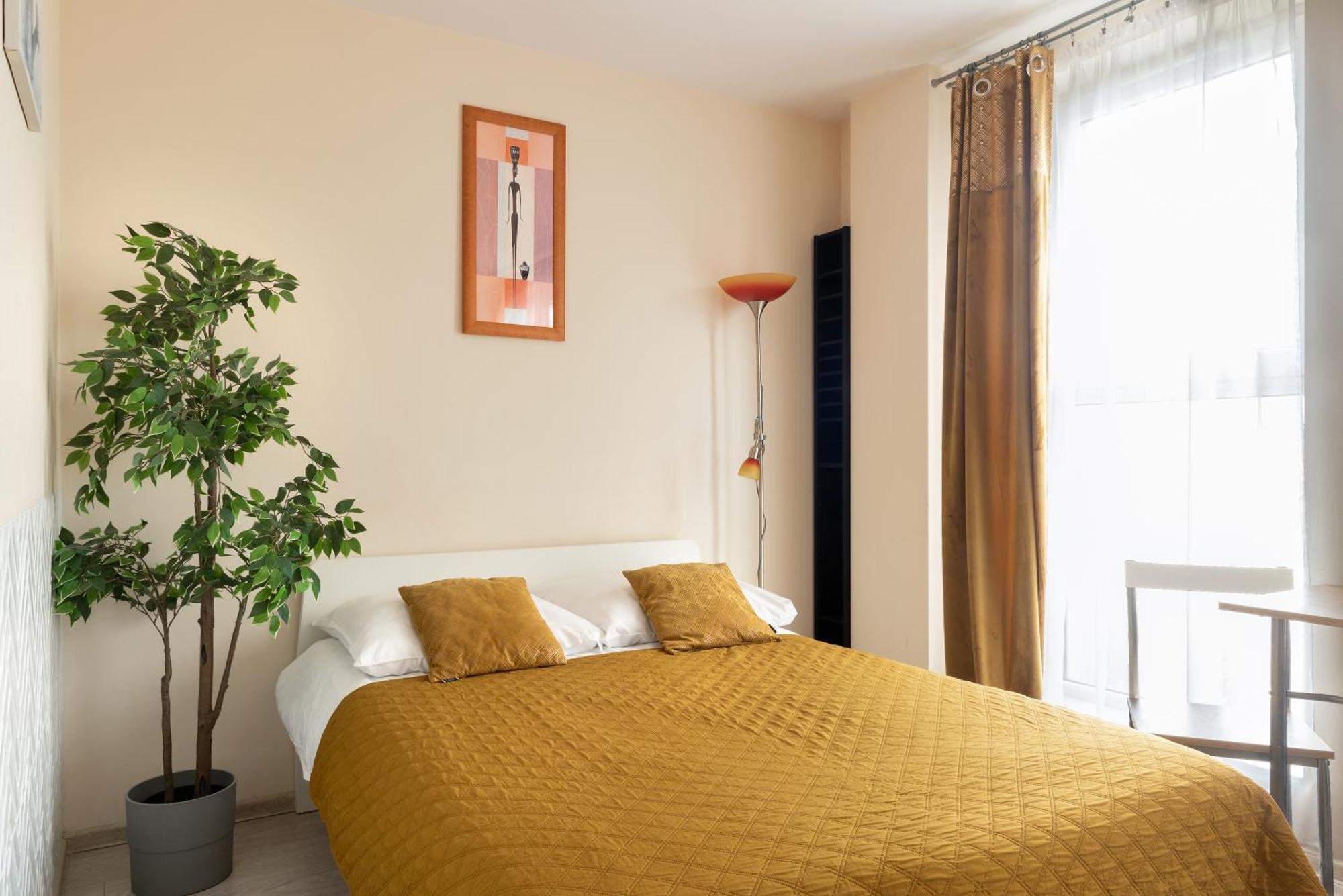 Cozy Modern Astoria Magic Orange Old Town *