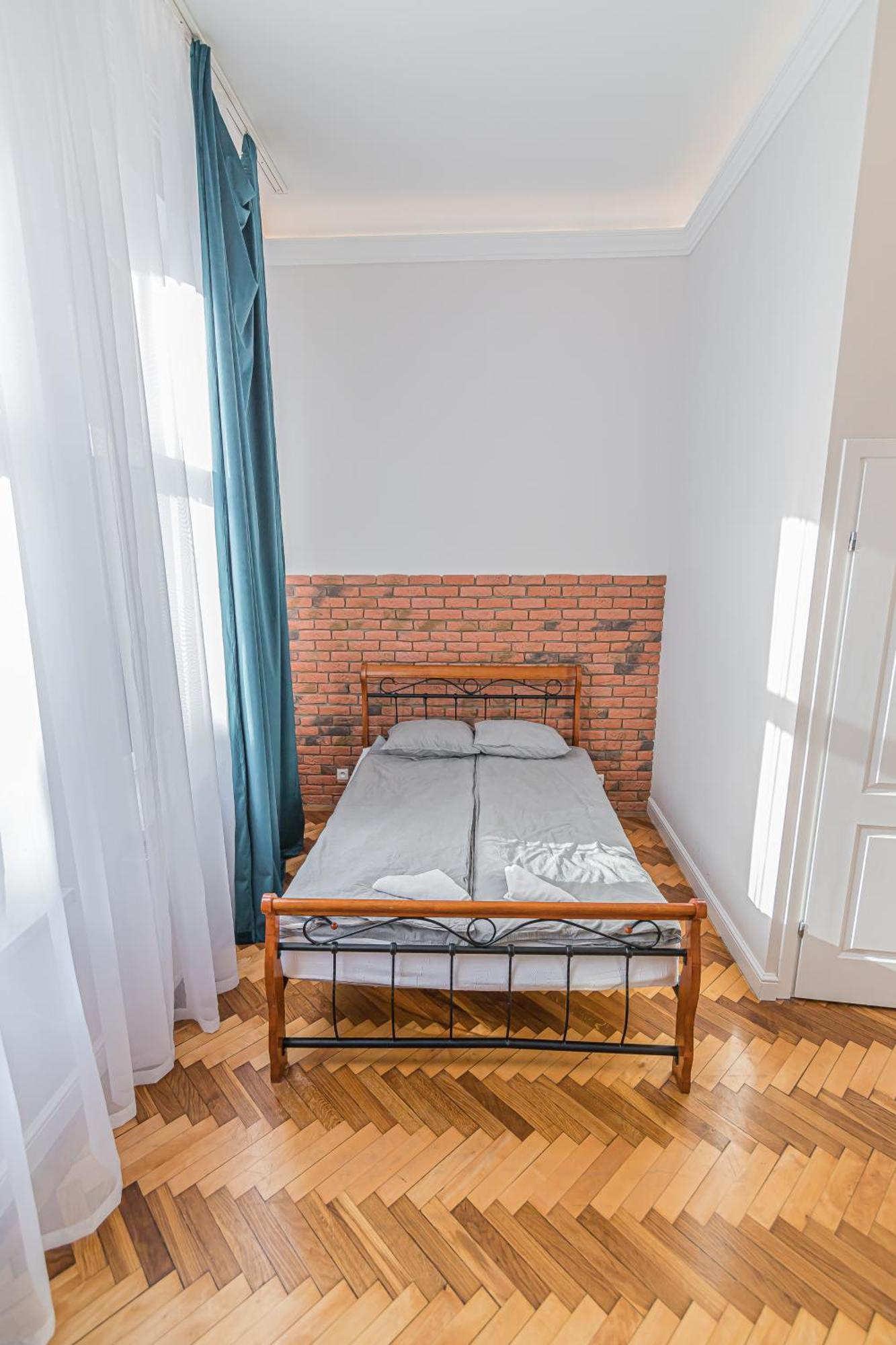 Royal Apartment *