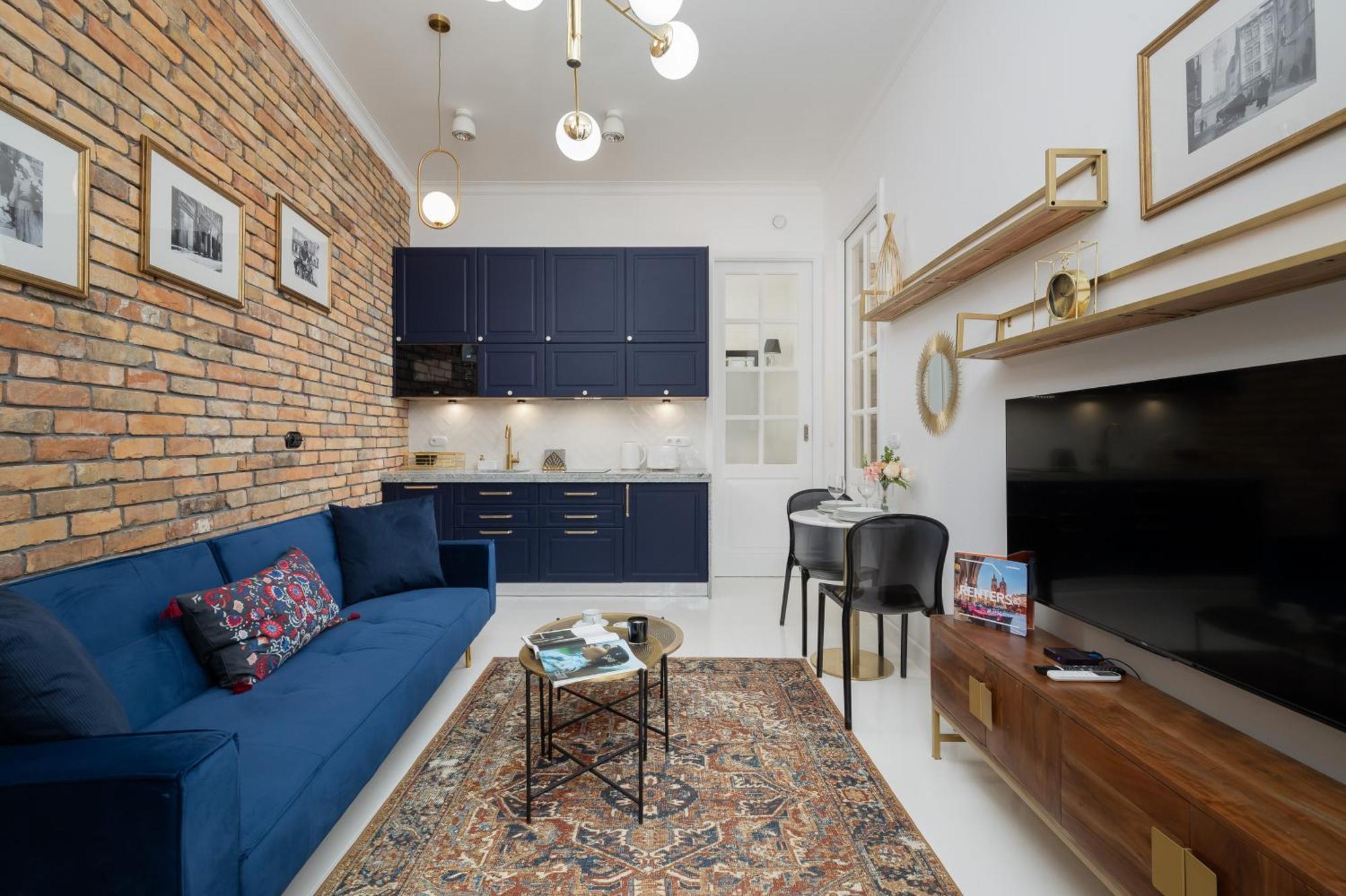 Dietla One Bedroom With Air Conditioning & Balcony By Renters Apartment