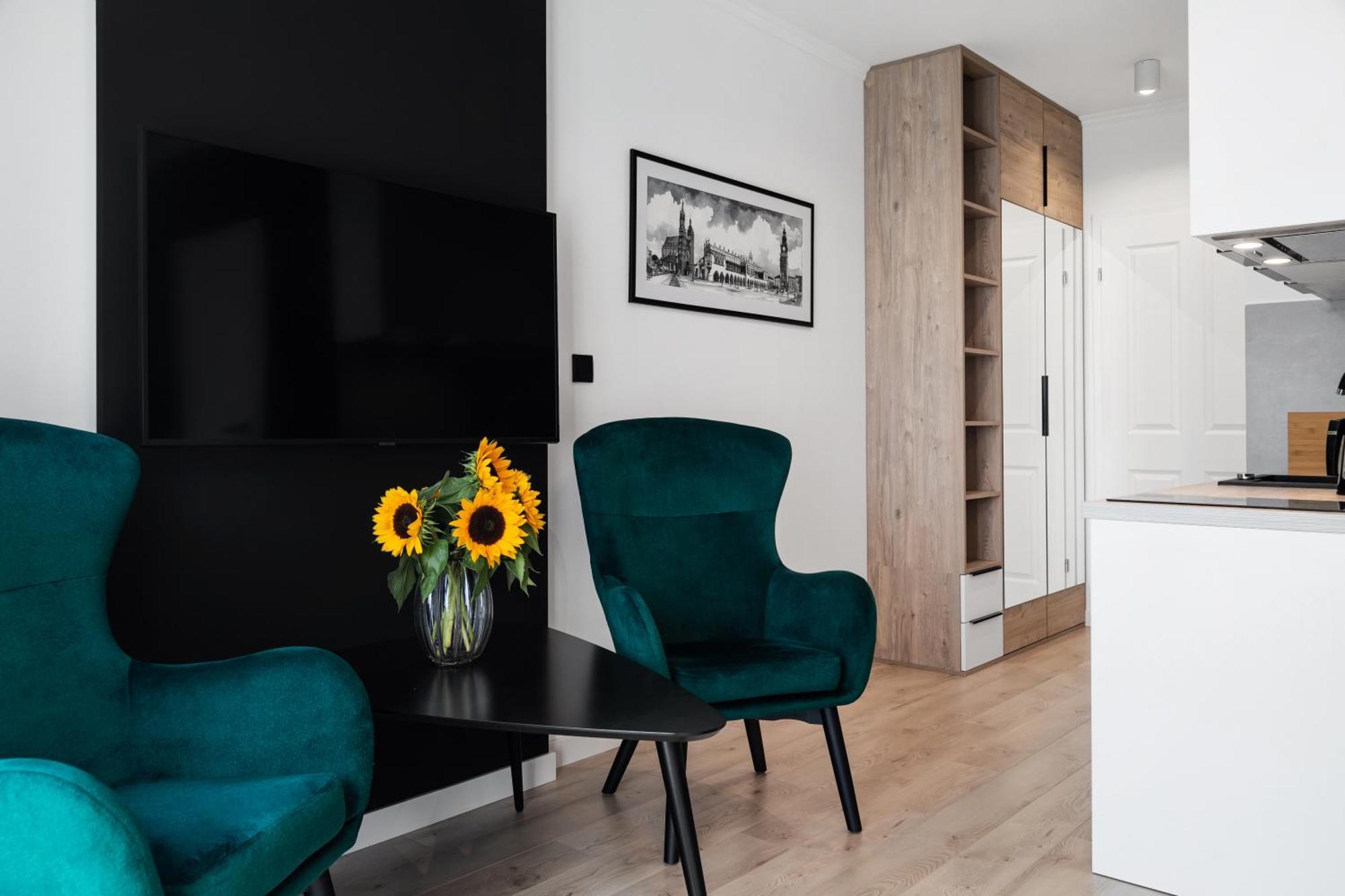 Househost Apartments: Miodowa 42/12b Street