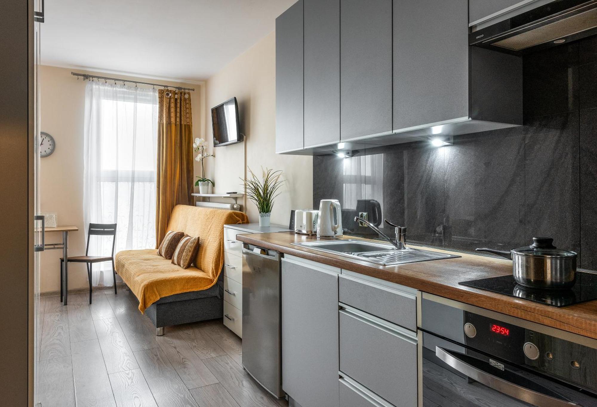 Cozy Modern Astoria Magic Orange Old Town Apartamento