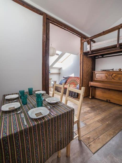 Unique Spot In The Very Center Apartment *