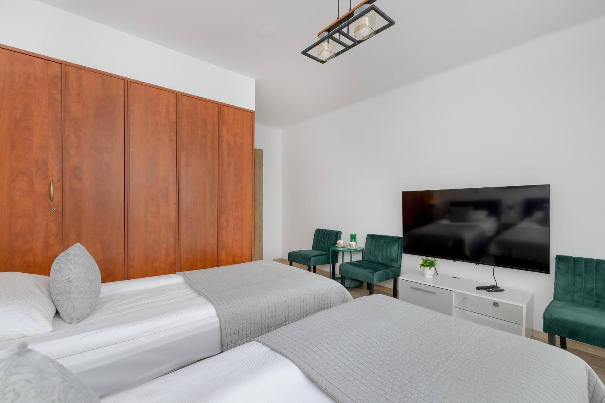 Comfortable With Balcony In By Rent Like Apartment Krakau