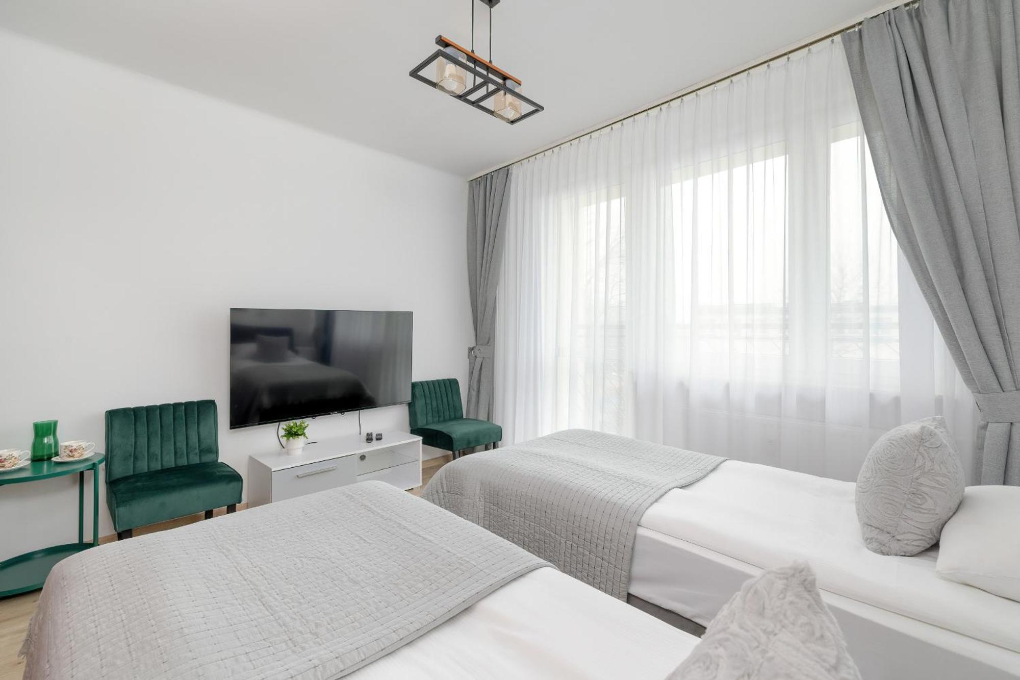 Comfortable With Balcony In By Rent Like Apartment *