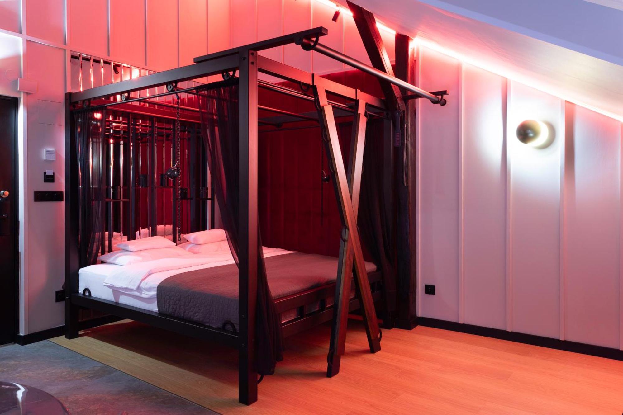 Exclusive Bdsm - Adults Only Krakow