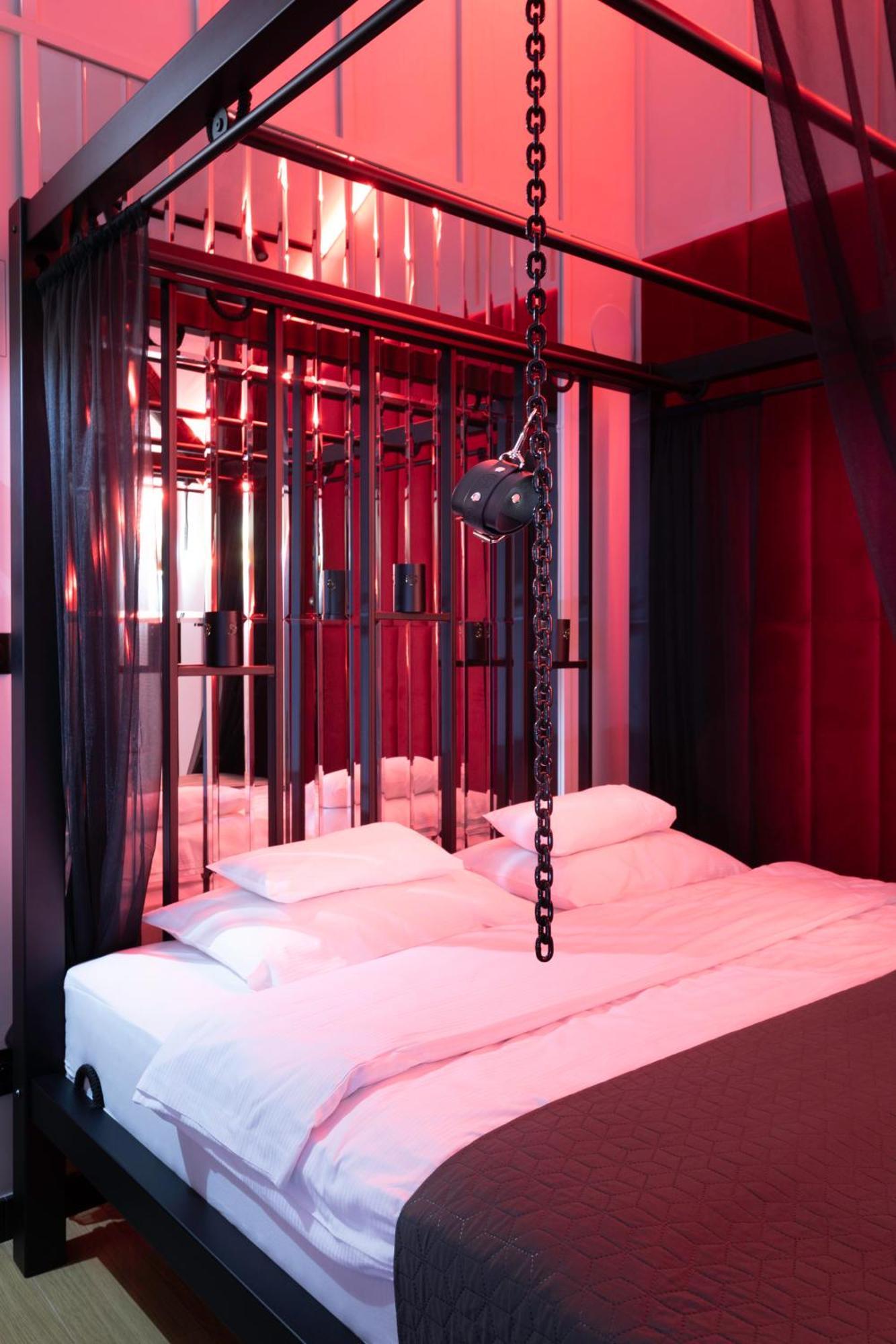 Exclusive Bdsm - Adults Only Krakow