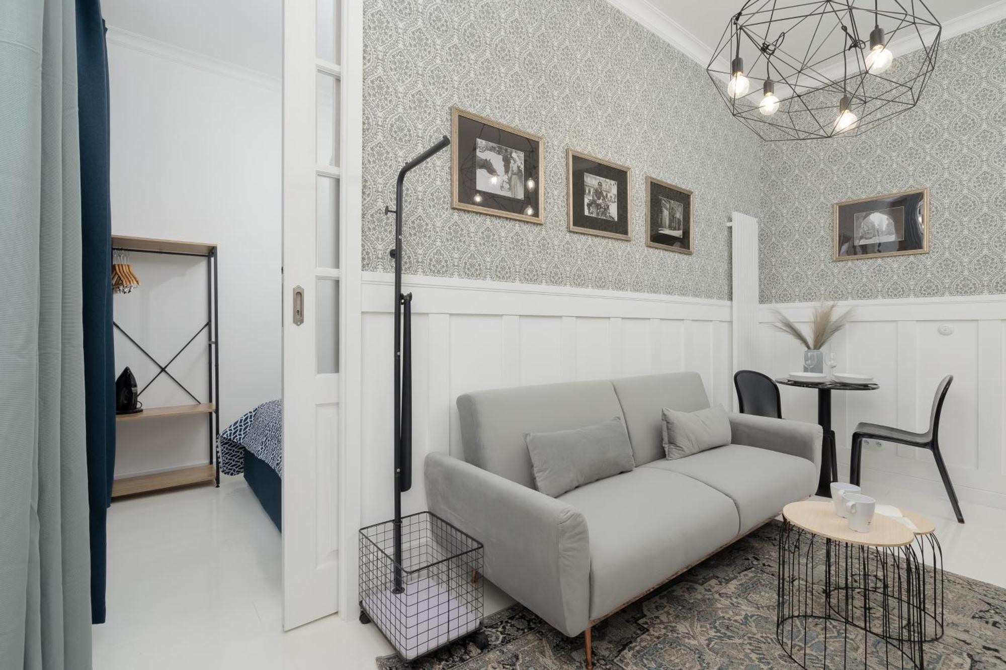 Dietla One Bedroom With Air Conditioning & Balcony By Renters Krakow