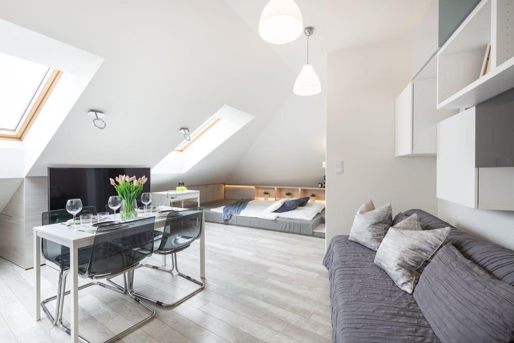 Modern & New Place Next To Wawel Castle & Vistula Apartment